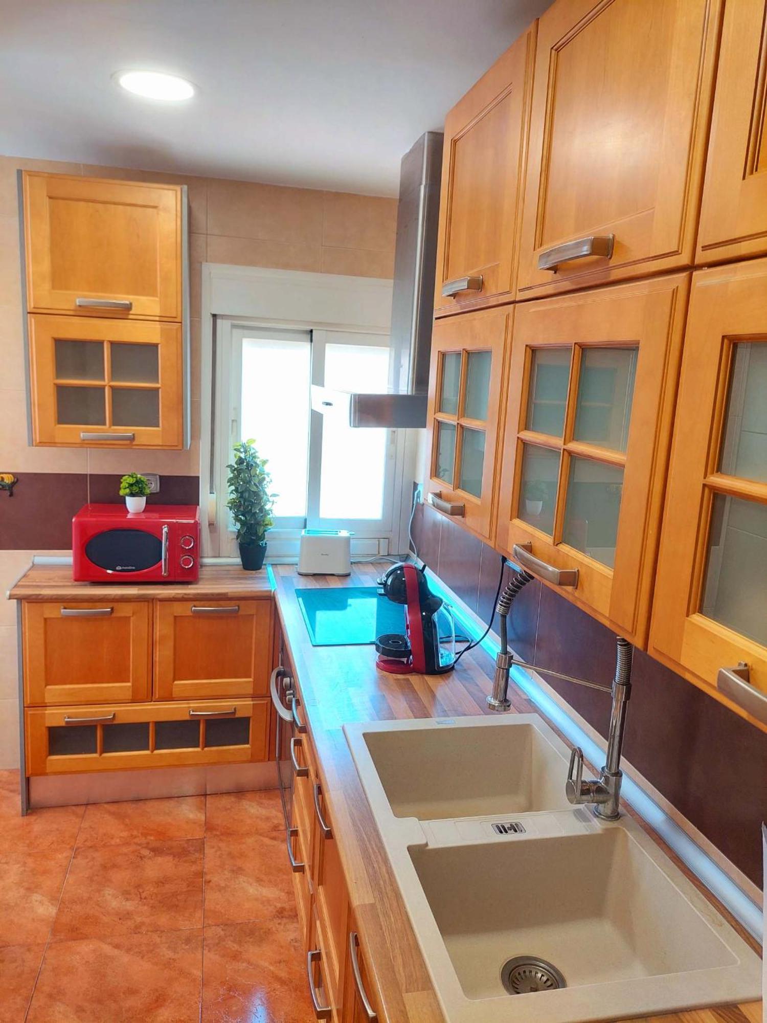 Piso Museo Del Realismo - Catedral - Alcazaba Con Parking Gratis - Super Wifi Apartment *